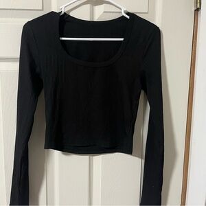 SHEIN Classic Black Long Sleeve Crop Top